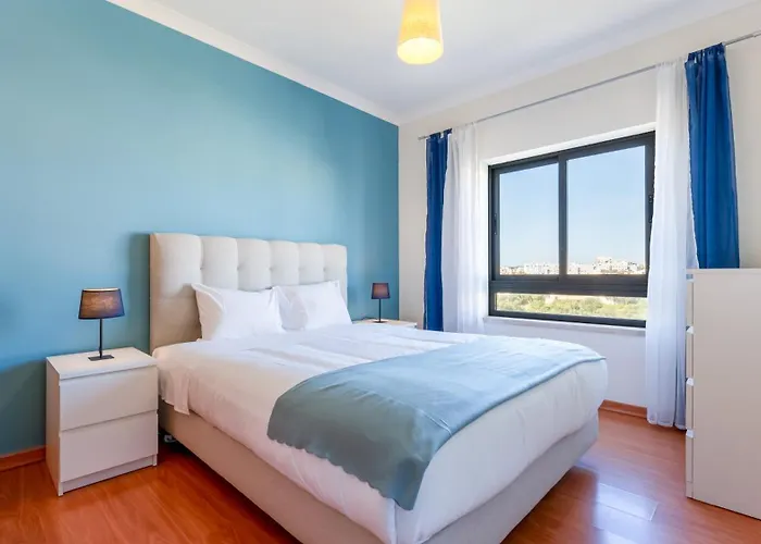 Modern & Bright 2 Bdr By Lovelystay Portimao