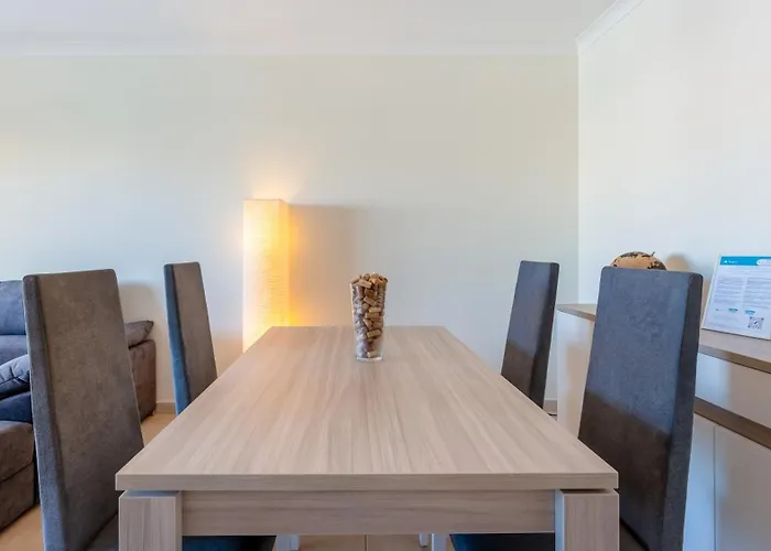 Apartment Modern & Bright 2 Bdr By Lovelystay