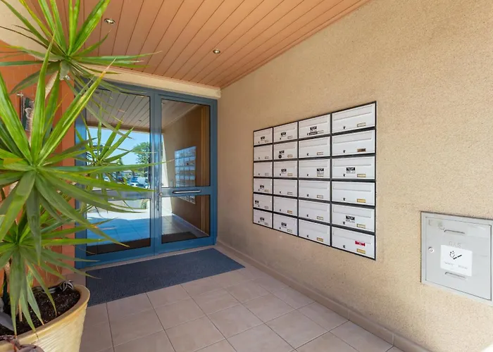 Apartment Modern & Bright 2 Bdr By Lovelystay *