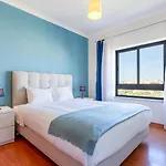 Modern & Bright 2 Bdr By Lovelystay Portimão