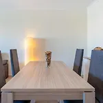 Apartament Modern & Bright 2 Bdr By Lovelystay