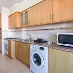 Apartament Modern & Bright 2 Bdr By Lovelystay *