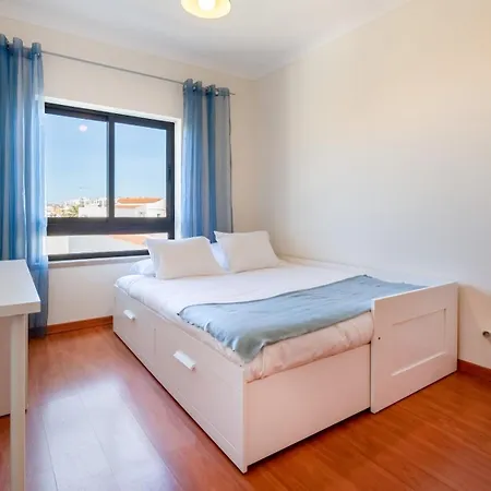Apartman Modern & Bright 2 Bdr By Lovelystay Portimão