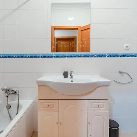 Modern & Bright 2 Bdr By Lovelystay Apartman Portimão